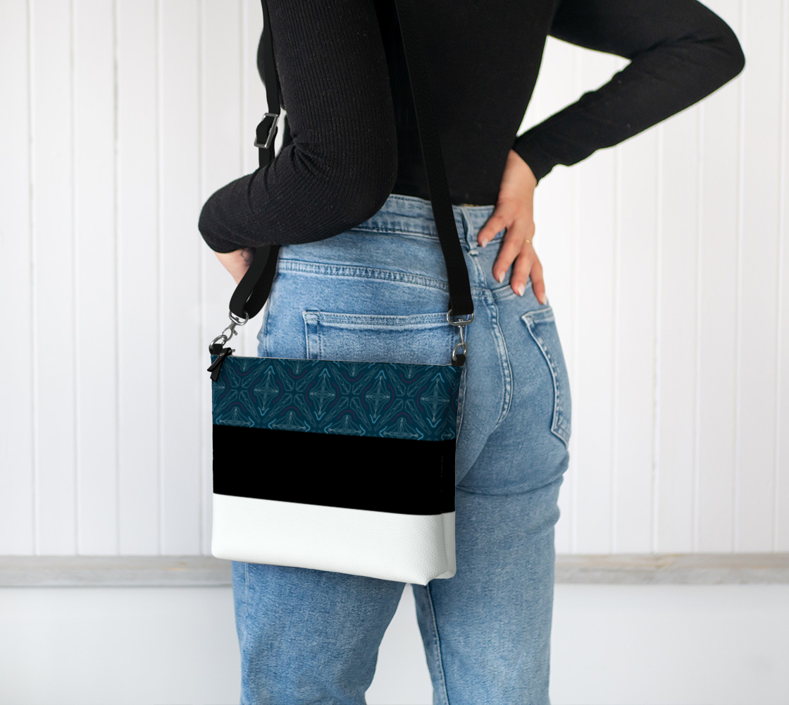 Vegan Leather Crossbody | The Esto